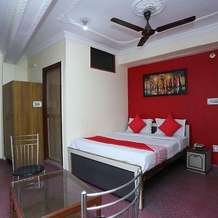 Oyo 39830 Hotel Esquire Meerut Bagian luar foto