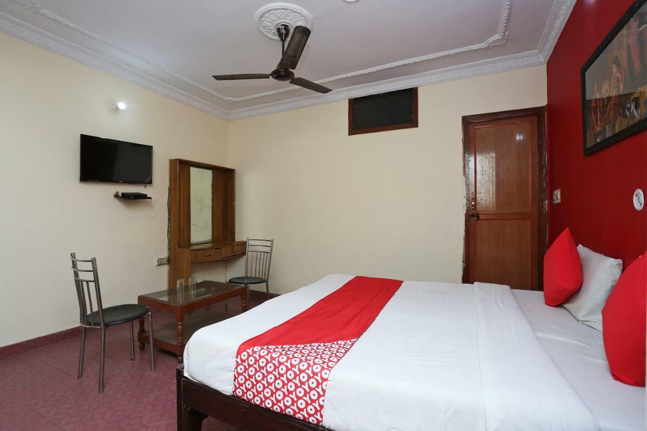 Oyo 39830 Hotel Esquire Meerut Bagian luar foto