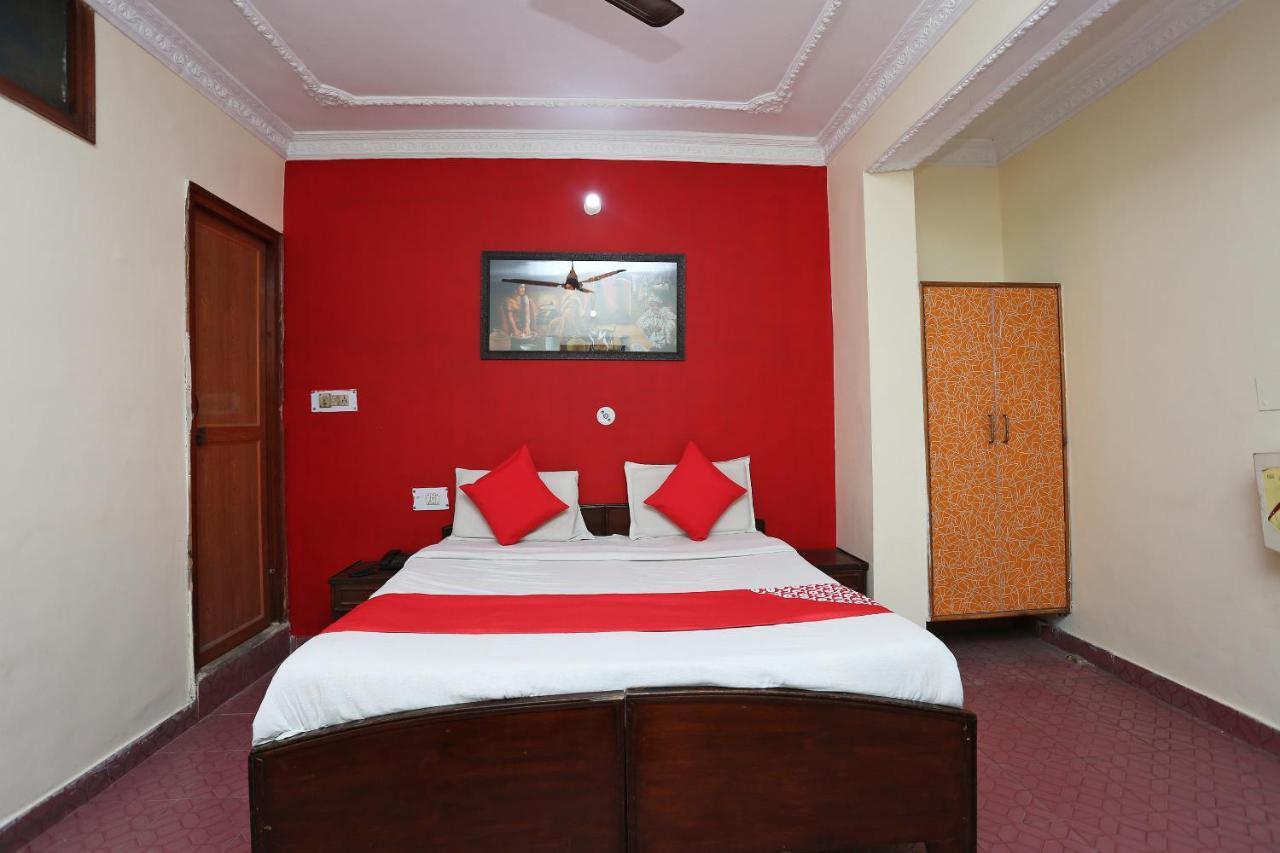 Oyo 39830 Hotel Esquire Meerut Bagian luar foto